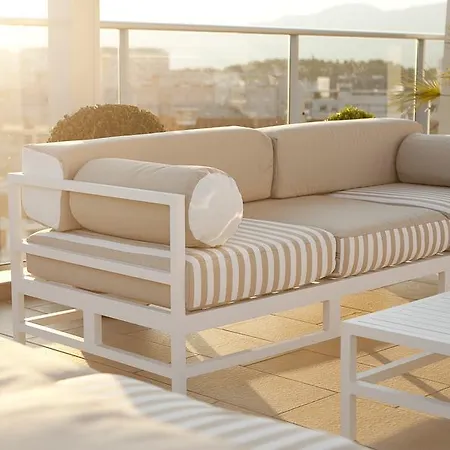 Luxury Residences Апарт-готель
