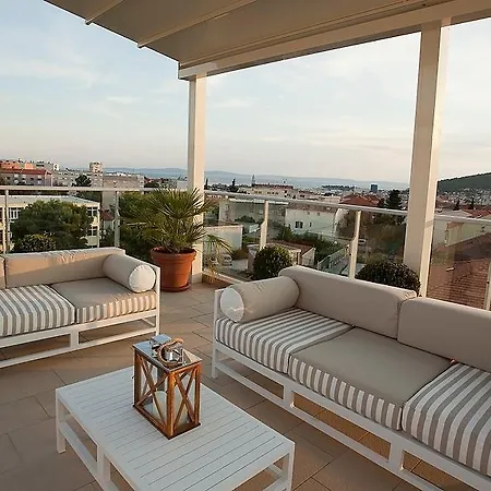 מלון דירות Luxury Residences 5*